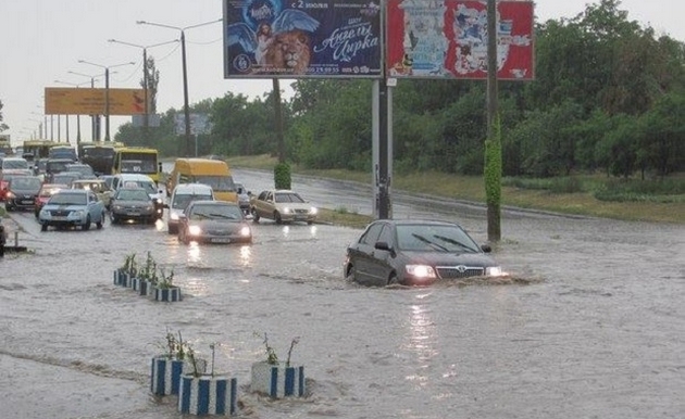 Стихия в Одессе: ливень с градом затопил пригороды и спровоцировал древопад. ФОТО, ВИДЕО