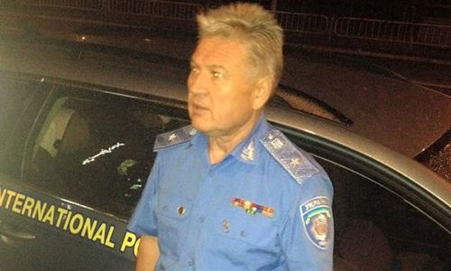 В Киеве пьяный экс-генерал устроил ДТП и пытался скрыться. ФОТО, ВИДЕО