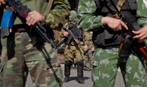 Боевики накрыли плотным огнем всю линию между Донецком и Попасной. КАРТА