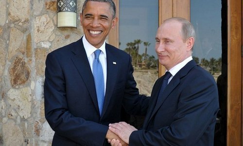 Обама одобрительно похлопал по плечу Путина 