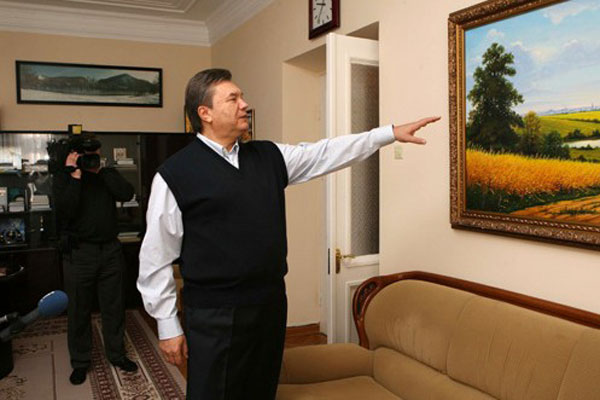 Суд арестовал любимую резиденцию Януковича