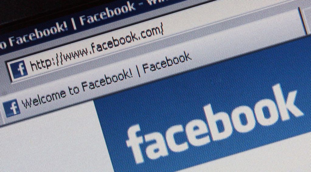 Следи за словами: почему Facebook блокирует пользователей