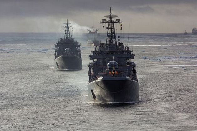 Американский адмирал объяснил, зачем Россия оккупирует Арктику