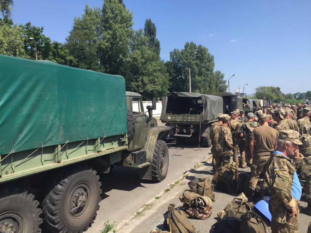 Как снабжают украинскую армию: Что изменилось за полтора года АТО