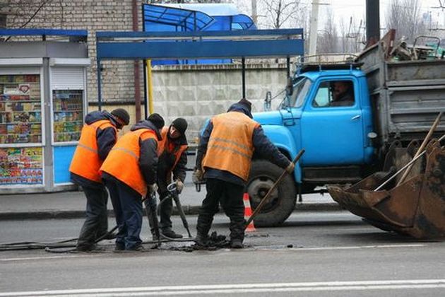 Дороги Украины: денег не хватает даже на ямочный ремонт. ВИДЕО