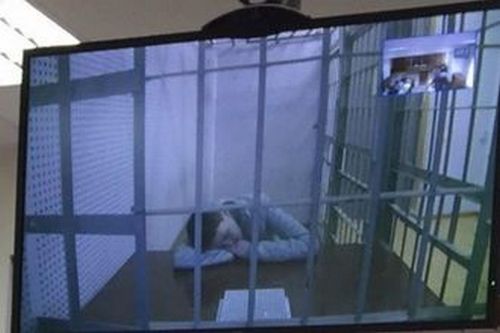 Савченко попросила наладить видеосвязь, чтобы видеть суд