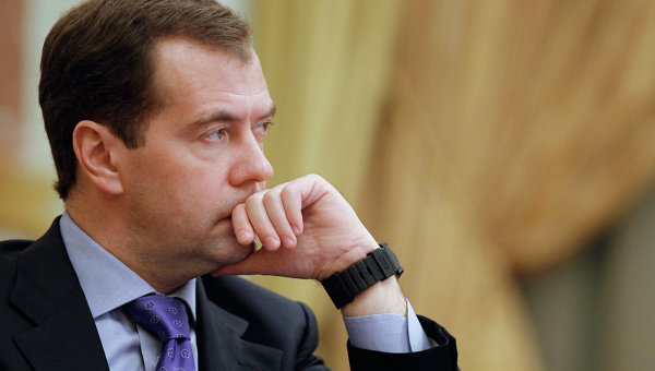 МИД Японии отреагировал на визит Медведева на Курилы