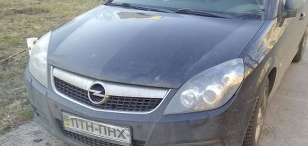 Россияне предпочитают маскировать свои машины в Киеве. ФОТО