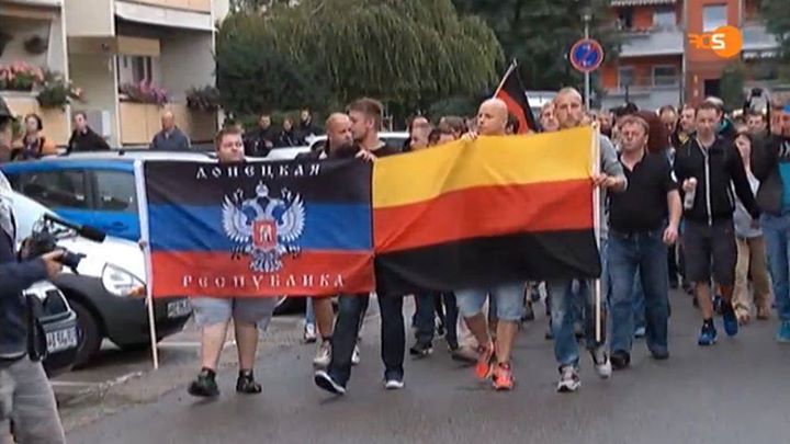 На марше неонацистов в Германии пронесли флаг «ДНР»
