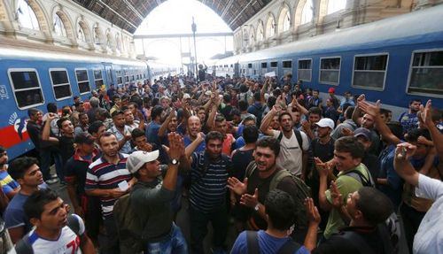 Из-за наплыва мигрантов закрыт вокзал в Будапеште 