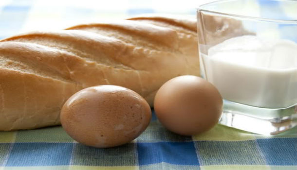 Кабмин «порадовал»: до конца года подорожают хлеб, молоко и яйца