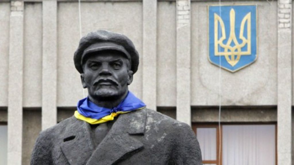 Декоммунизация: Щорс против