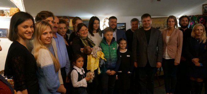 Клименко «откровенно поговорил» с украинскими семьями 