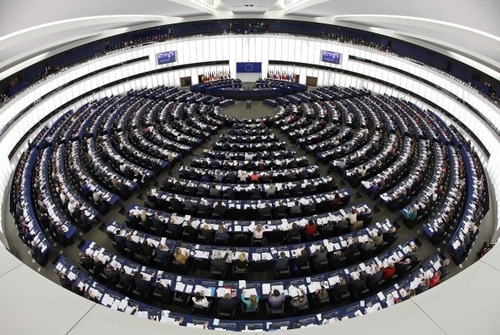 В Европарламенте договорились о распределении беженцев в ЕС