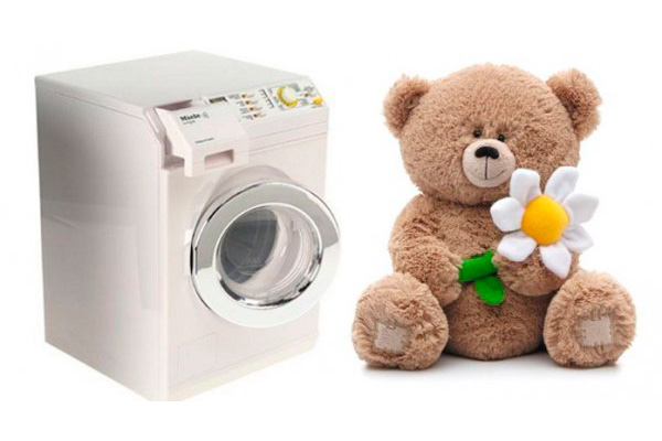 Как стирать детские игрушки в стиральной машине?