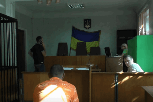 Прокурор Дикий — украинскому бойцу: Оно и видно, что контуженый. ВИДЕО