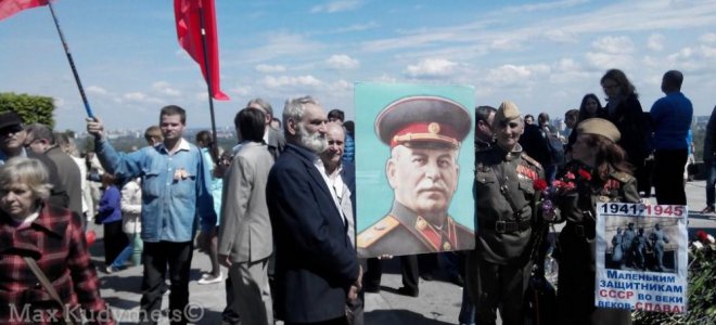 Российского пенсионера избили из-за портрета Сталина