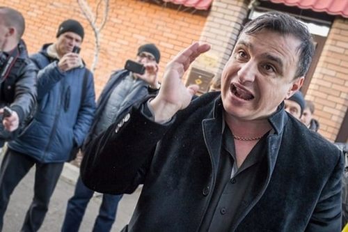 Неизвестный герой отметелил известного луганского сепаратиста