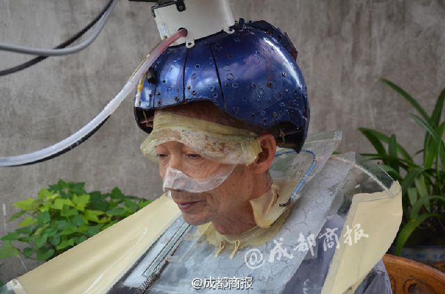 Китайский автомат для мытья головы. ВИДЕО