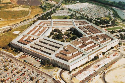 Пентагон: Россия продолжает заворачиваться в саван изоляции