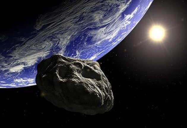 К Земле несется гигантский астероид