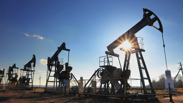 Нефть Brent продолжает дешеветь: уже менее $48 за баррель