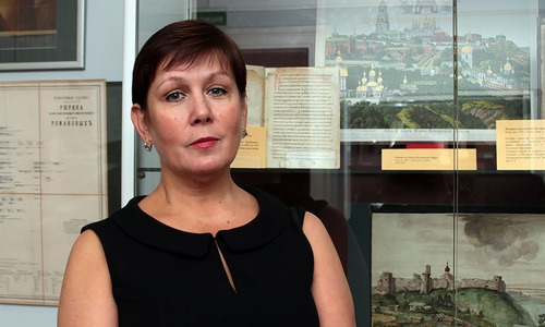 Директору украинской библиотеки дважды вызывали «скорую» на допрос 