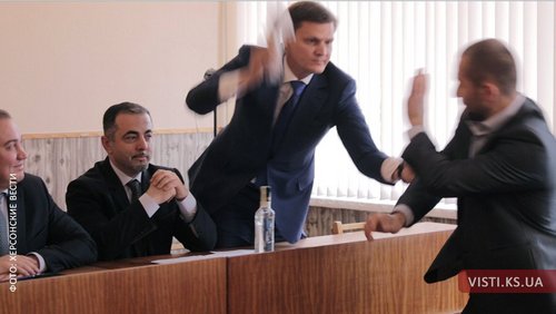 Депутат депутата избил палкой колбаcы. ВИДЕО