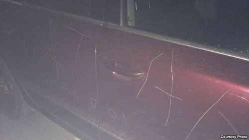 В Симферополе неизвестные повредили авто крымского татарина