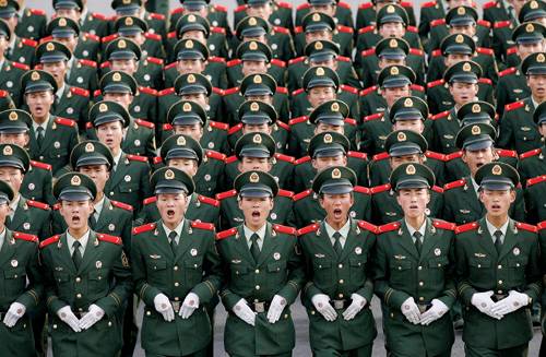 Bloomberg: Китай приводит армию в боевую готовность