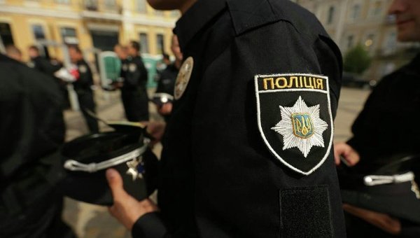 Киевская полиция «разоружила» направлявшегося на Майдан 17-летнего парня 