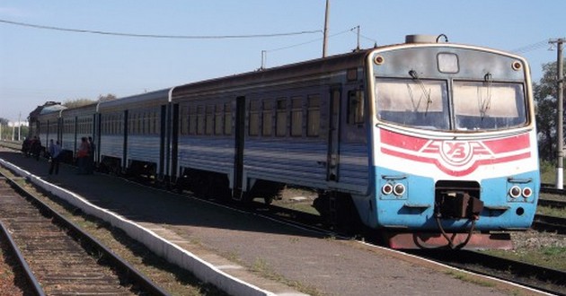 В Луганской области хотят запустить пригородный поезд. Но состав остался у боевиков
