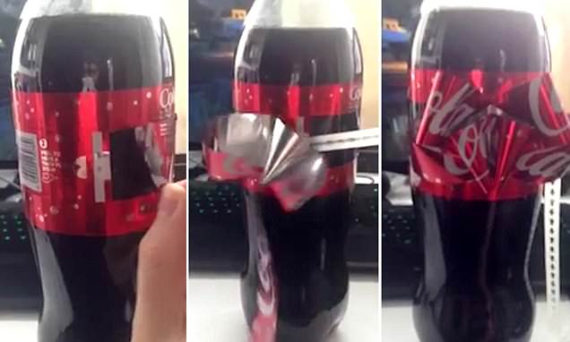 Бутылка Coca-Cola превращается... в украшение праздничного стола! ВИДЕО