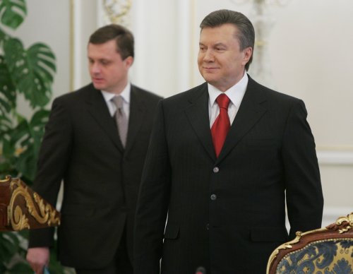 Янукович заявил, что видит Левочкина будущим Президентом Украины