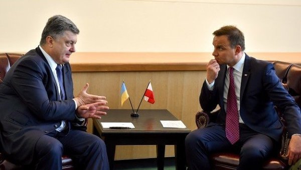 Визит Дуды: В очередной раз Польша не получила ничего, кроме обещаний от Порошенко
