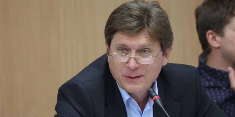Политолог: Депутаты должны честно сказать, что проголосовали за доллар по 100 гривен