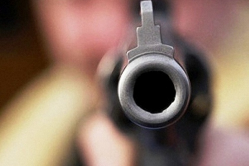 ЧП в банке: мужчина с пистолетом потребовал свои 1,5 млн грн