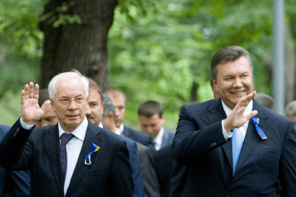 Стало известно, когда ЕС может снять санкции против чиновников Януковича