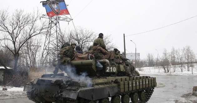 Разведка: боевики снова выводят на передний план танки и артсистемы калибром более 100 мм