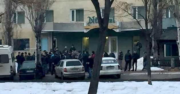 Сторонники «Украинского выбора» в Николаеве собрались вопреки угрозе нападения боевиков