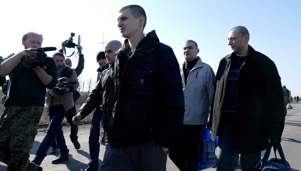 Медведчук договорился с Луганском об освобождении еще 4 пленных