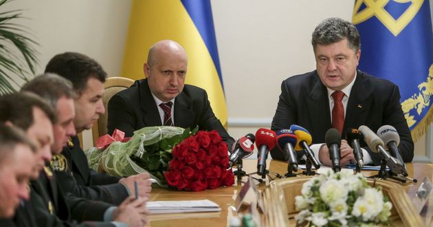 Порошенко созывает СНБО по вопросу возвращению Крыма