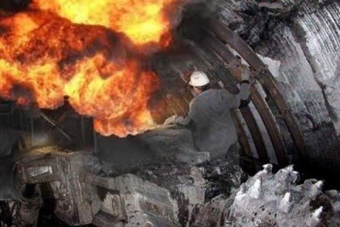 В России на шахте взорвался метан. Есть погибшие