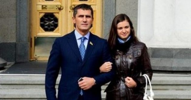 Экс-генпрокурор Украины поведал о миллионах своей юной дочери