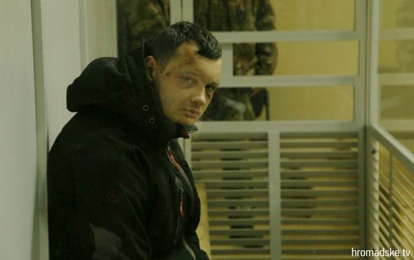 «Азовца» Краснова обвинили в терроризме, но подозрение вручить не смогли