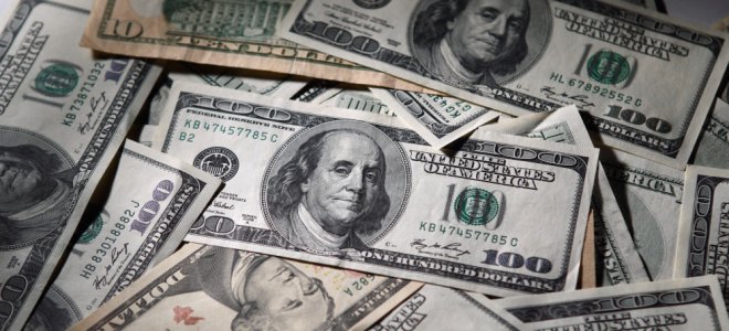 Доллар в обменниках слегка «просел»: субботние данные