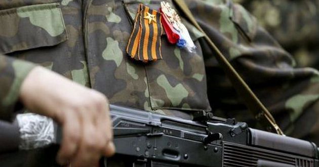 У боевиков в ЛНР стали забирать паспорта и мобильники, «ополченцы» сопротивляются