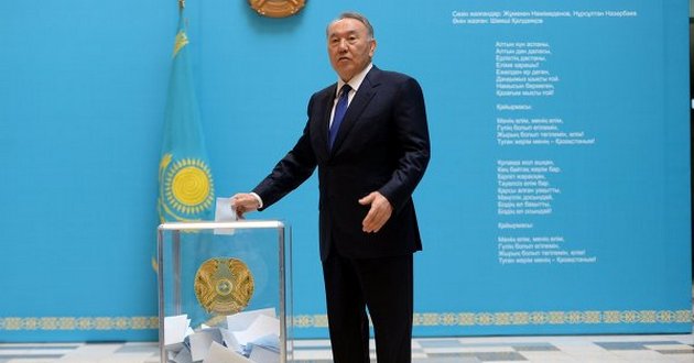 Выборы в Казахстане: Назарбаев предрек изменение государственного строя