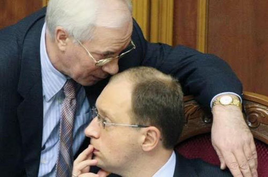 Восстановил бы Азаров то, что развалил Яценюк?