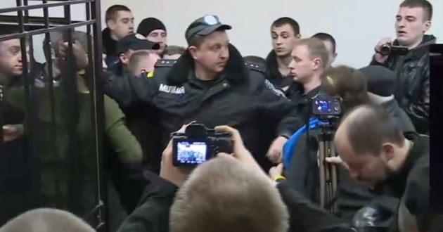 Дело «азовца» Краснова: суд принял решение, в зале произошла потасовка